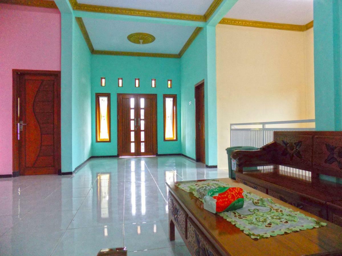 Bed and Breakfast Osingvacation Tamansuruh Экстерьер фото