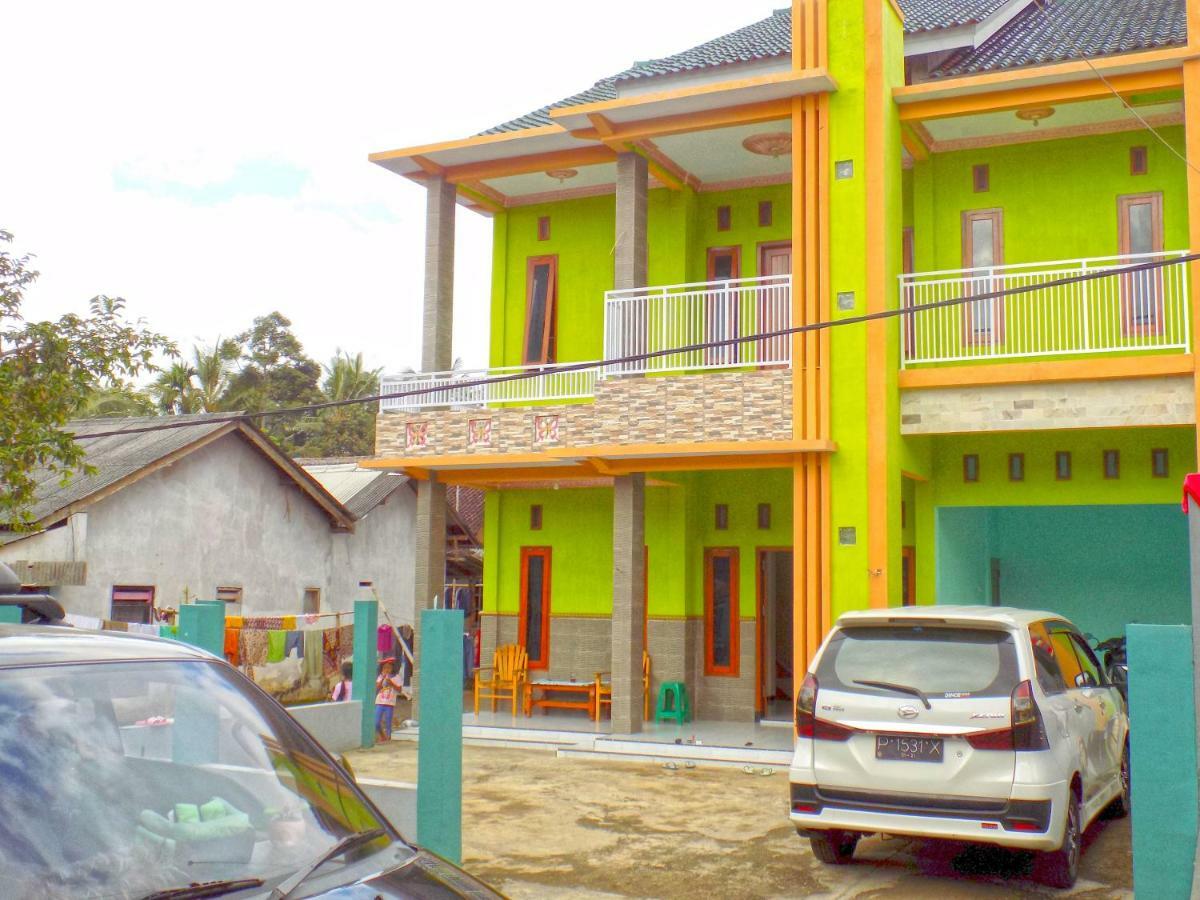Bed and Breakfast Osingvacation Tamansuruh Экстерьер фото
